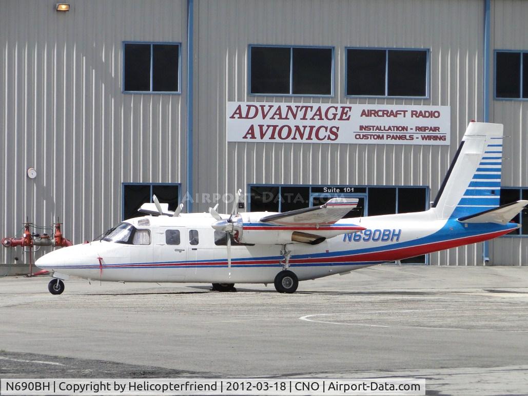 N690BH, 1975 Rockwell International 690B C/N 11361, Parked near Advantage Avionics