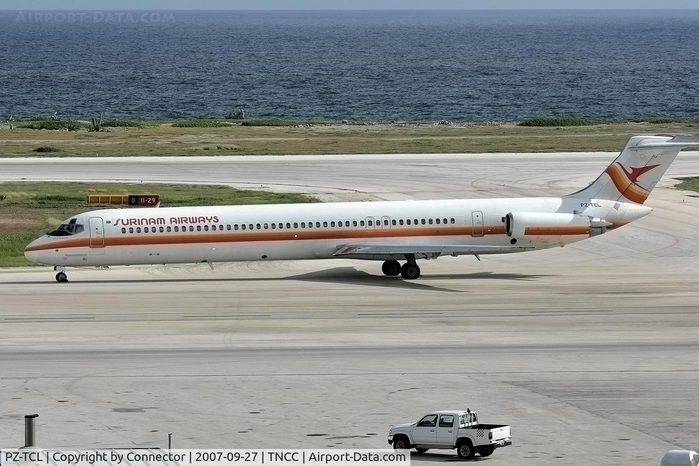 PZ-TCL, 1986 McDonnell Douglas MD-82 (DC-9-82) C/N 49444, Arriving at Curacao.