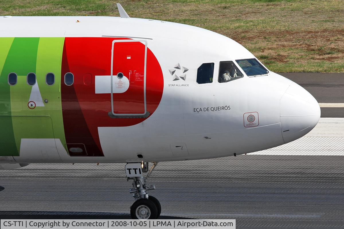 CS-TTI, 1998 Airbus A319-111 C/N 933, Backtracking the runway.