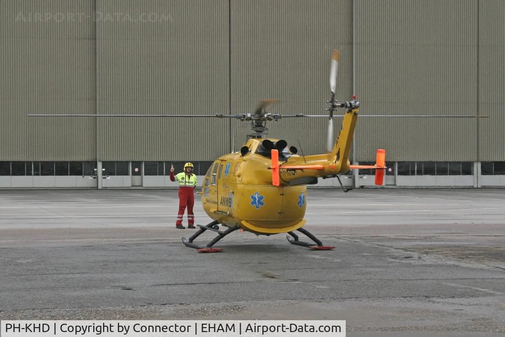 PH-KHD, 1977 MBB Bo-105CBS-4 C/N S-324, Departure after fuelstop at Schiphol.