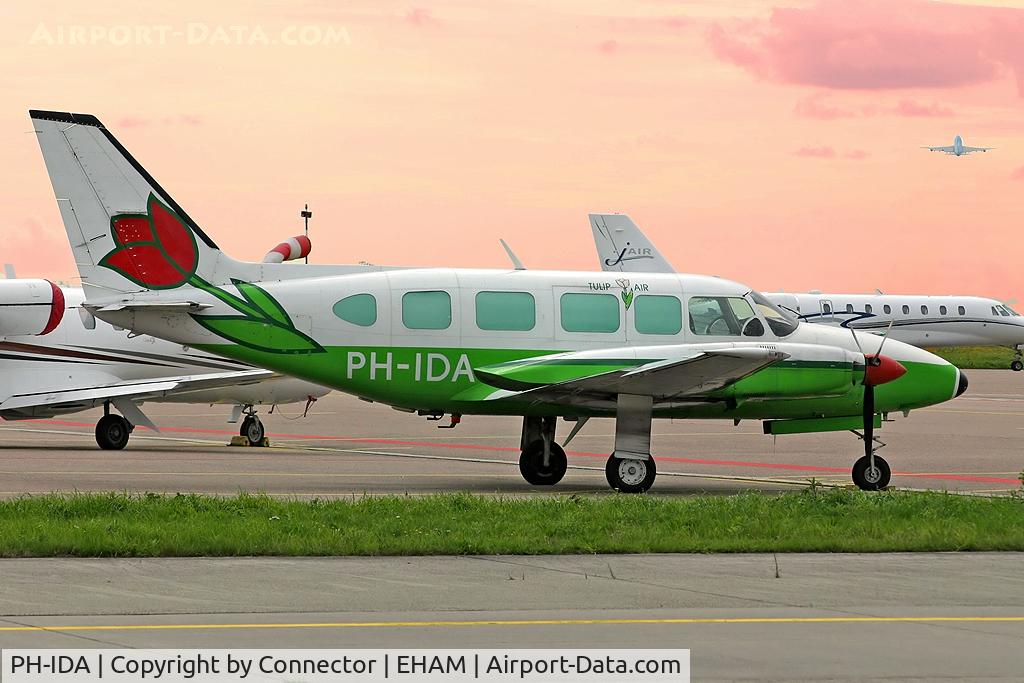 PH-IDA, 1978 Piper PA-31-350 Chieftain C/N 31-7852160, Just before sunset.
