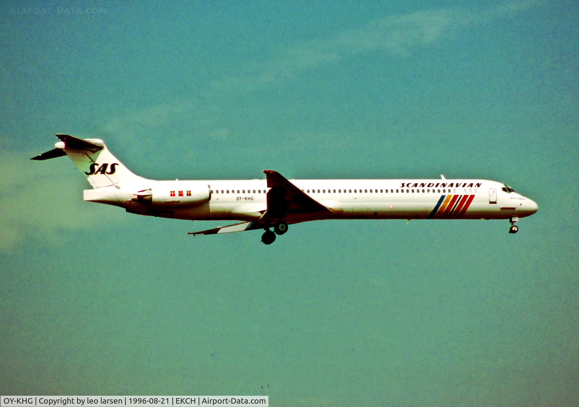 OY-KHG, 1988 McDonnell Douglas MD-82 (DC-9-82) C/N 49613, App to Copenhagen Kastrup R-04L 21.8.96