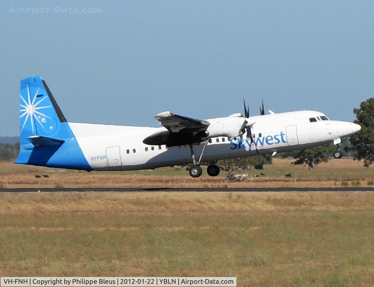 VH-FNH, 1987 Fokker 50 C/N 20113, Taking off from rwy 03.