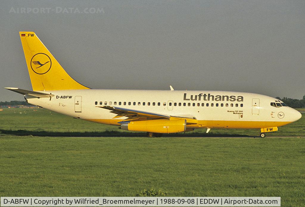 D-ABFW, 1981 Boeing 737-230 C/N 22127, In Lufthansa test colors.