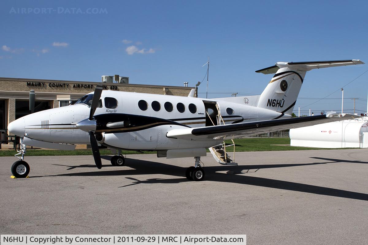 N6HU, 1977 Beech 200 C/N BB-319, Harding University's beautiful King Air visiting Maury County.