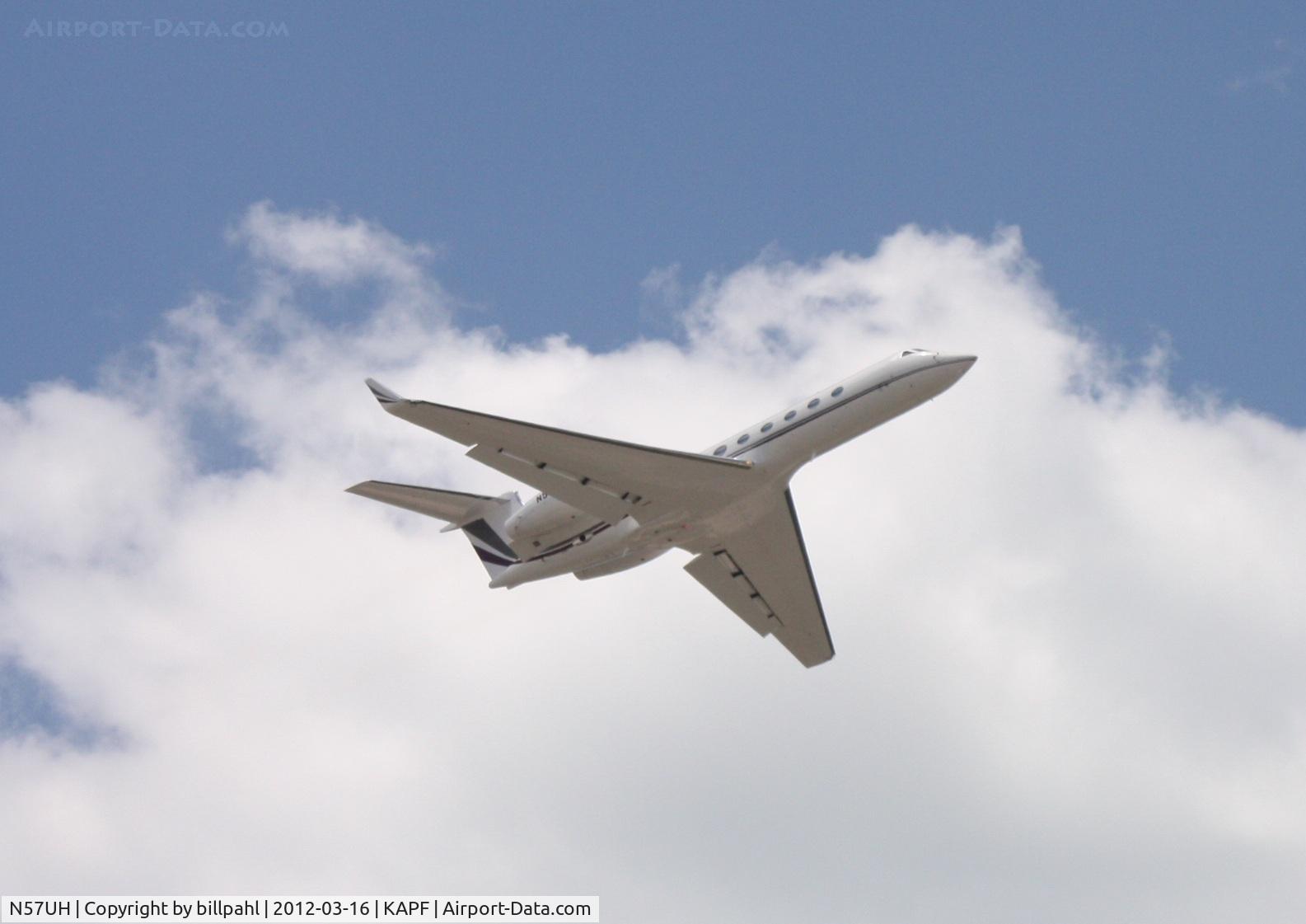N57UH, 2007 Gulfstream Aerospace GV-SP (G550) C/N 5163, Shortly after takeoff from Naples Municipal