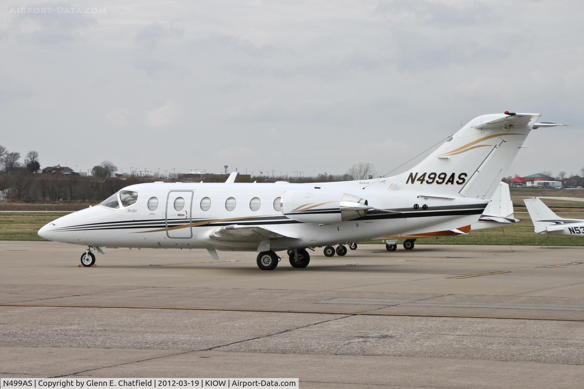 N499AS, 1998 Raytheon Aircraft Company 400A C/N RK-220, Parked on the ramp