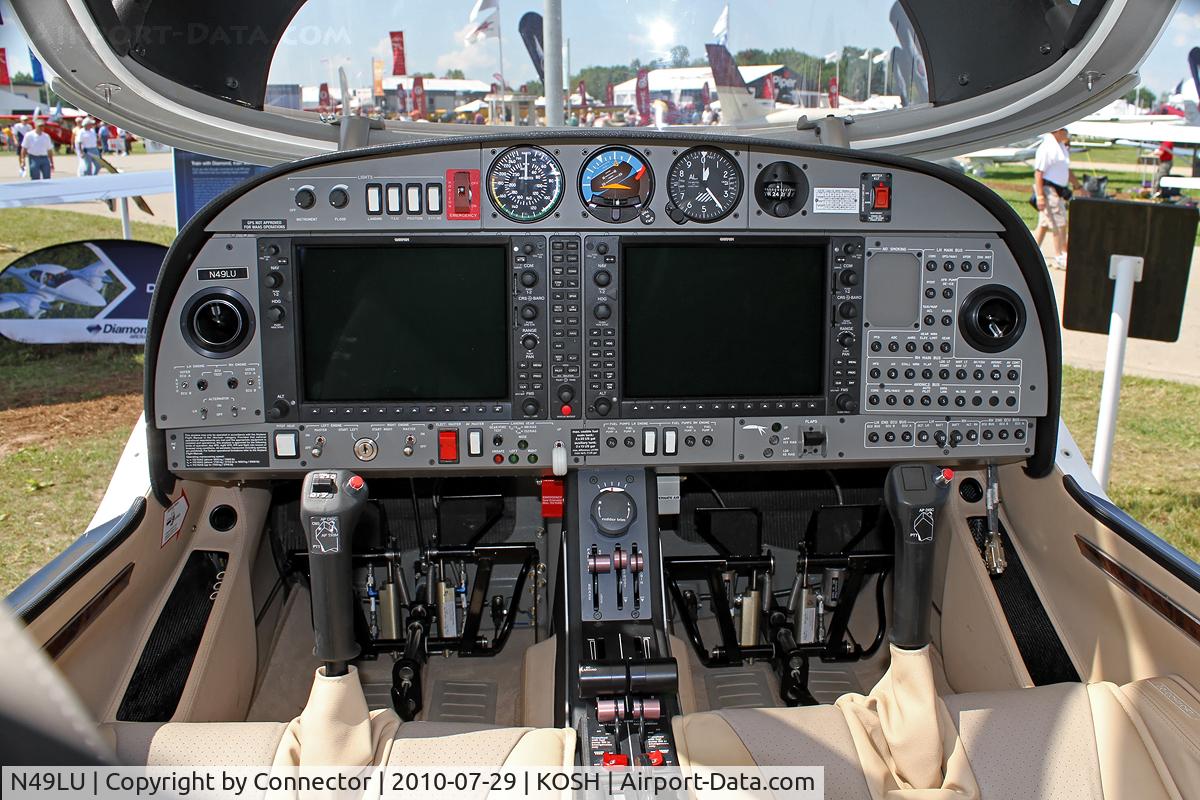 N49LU, 2007 Diamond DA-42 Twin Star C/N 42.AC079, EAA Airventure 2010.