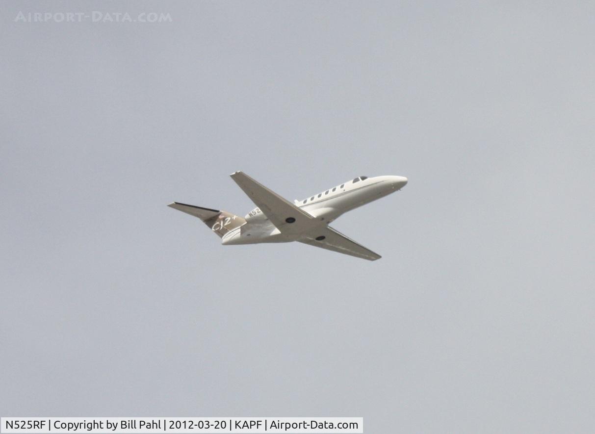 N525RF, 2006 Cessna 525A CitationJet CJ2+ C/N 525A0327, Shortly after takeoff from Naples Municipal
