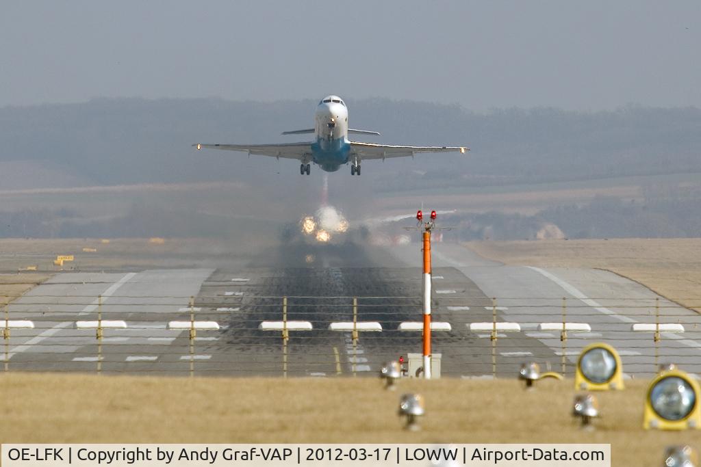 OE-LFK, 1995 Fokker 70 (F-28-0070) C/N 11555, Austrian Arrows F70
