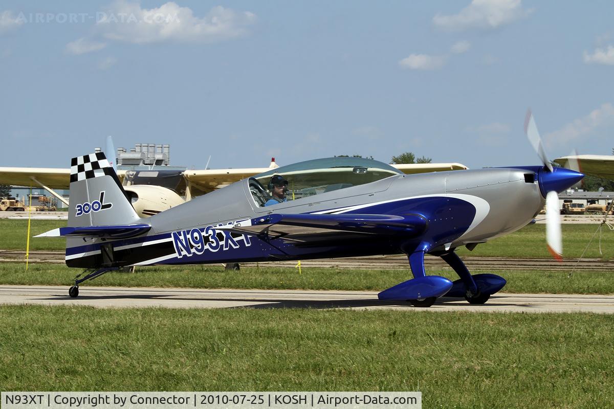 N93XT, Extra EA-300/L C/N 1293, EAA Airventure 2010.