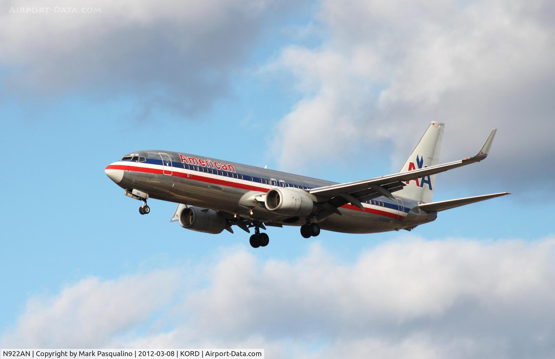 N922AN, 1999 Boeing 737-823 C/N 29523, Boeing 737-800