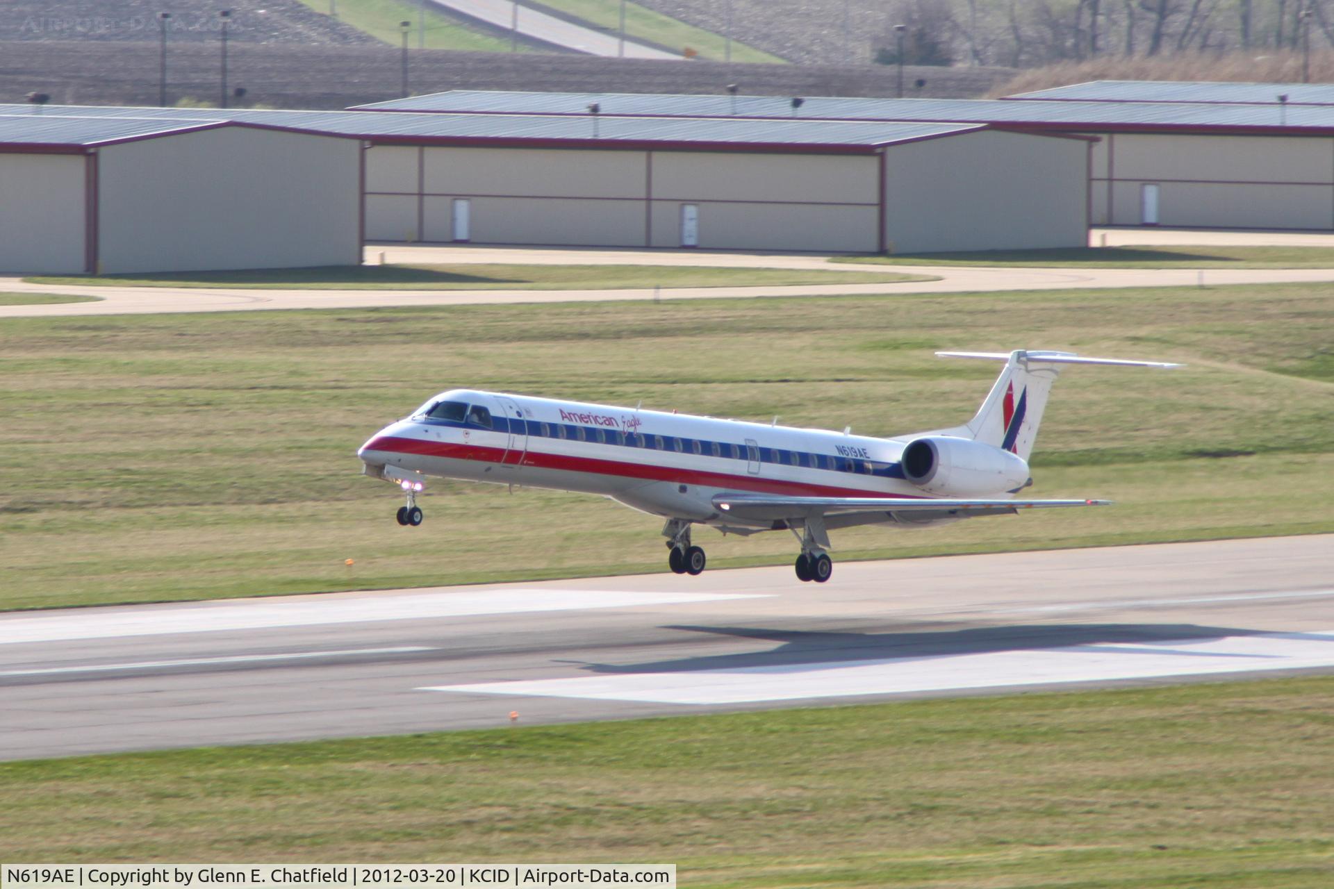 N619AE, 1998 Embraer ERJ-145LR (EMB-145LR) C/N 145101, Landing runway 13