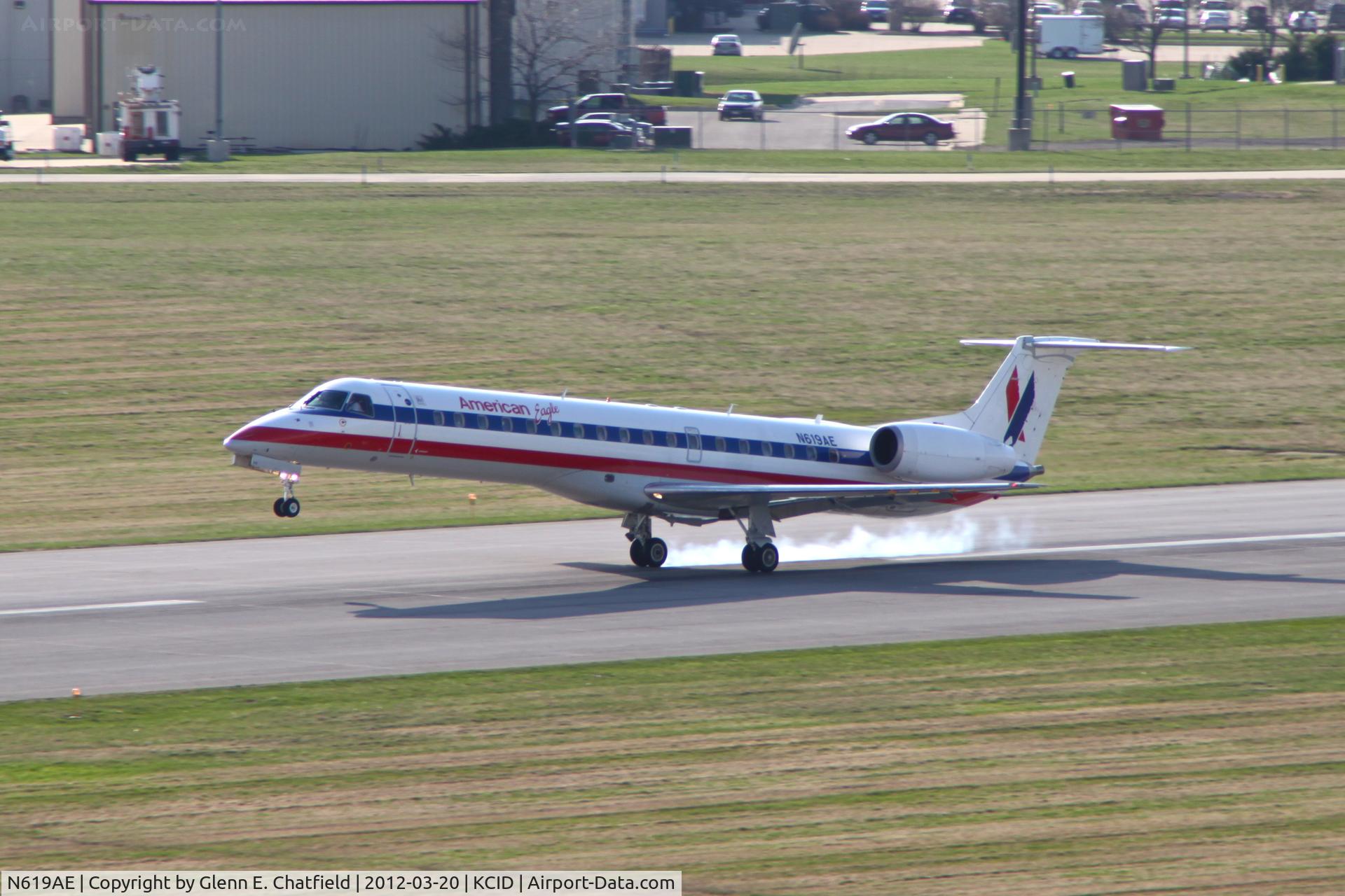 N619AE, 1998 Embraer ERJ-145LR (EMB-145LR) C/N 145101, Landing runway 13