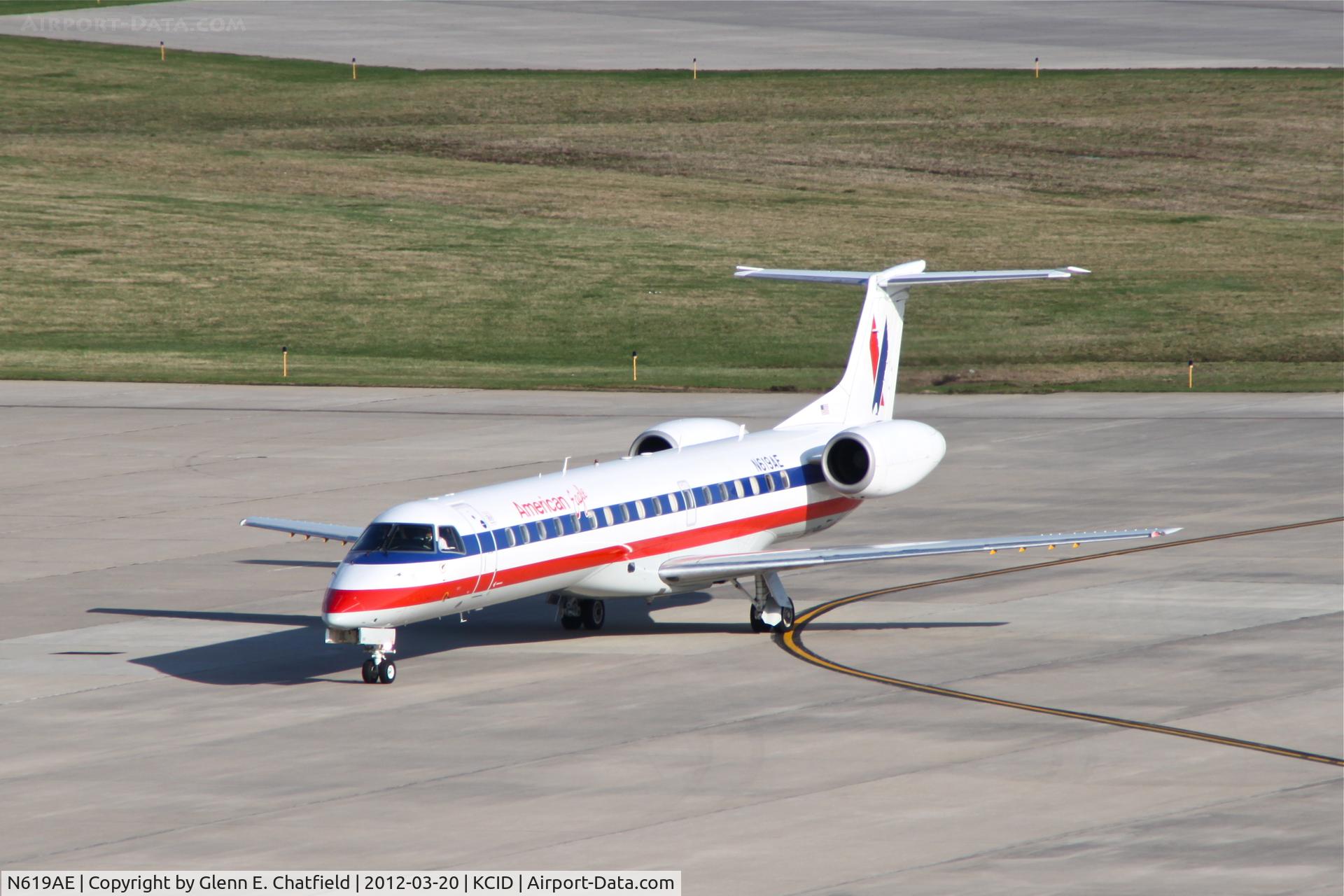 N619AE, 1998 Embraer ERJ-145LR (EMB-145LR) C/N 145101, Taxiing to the terminal