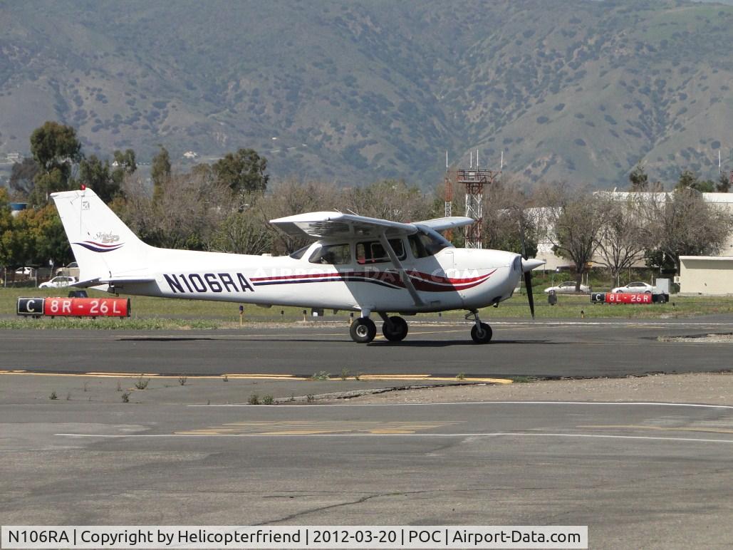 N106RA, 1999 Cessna 172S C/N 172S8241, On taxiway Sierra heading to runway 26L