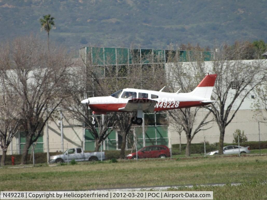 N49228, 1976 Piper PA-28R-200 C/N 28R-7635459, Landing past taxiway Cocco