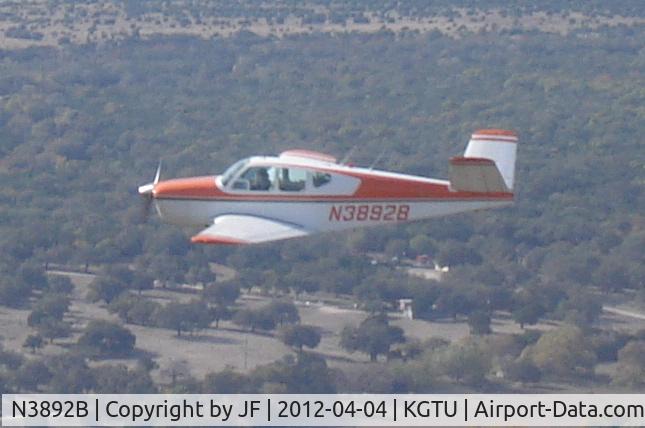 N3892B, 1955 Beech F35 Bonanza C/N D-4171, Near Burnet