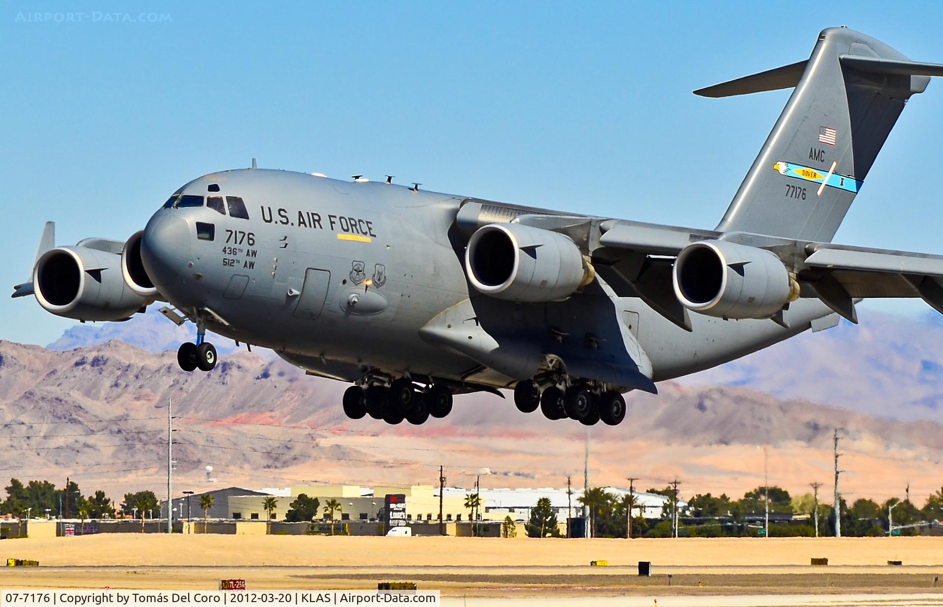 07-7176, 2007 Boeing C-17A Globemaster III C/N P-176, 07-7176 2007 Boeing C-17A Globemaster III C/N P-176 - 436th Airlift Wing - Dover

Las Vegas - McCarran International (LAS / KLAS)
USA - Nevada, March 20, 2012
Photo: Tomás Del Coro