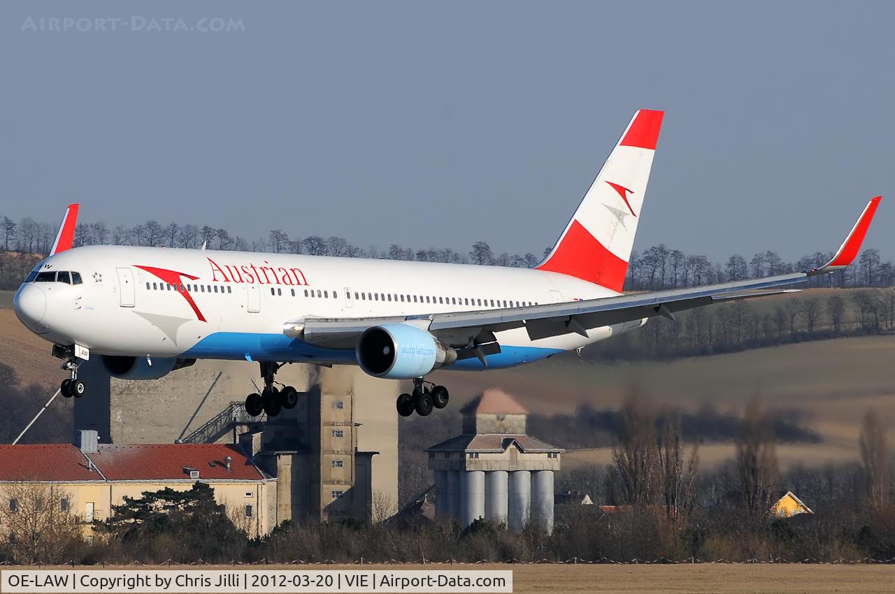 OE-LAW, 1992 Boeing 767-3Z9/ER C/N 26417, Austrian Airlines
