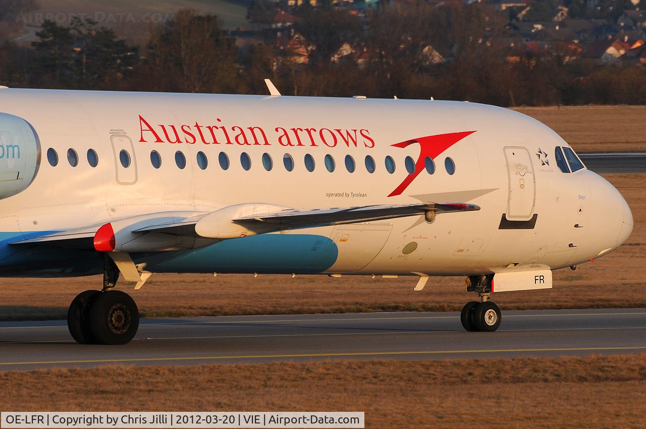 OE-LFR, 1996 Fokker 70 (F-28-0070) C/N 11572, Austrian arrows