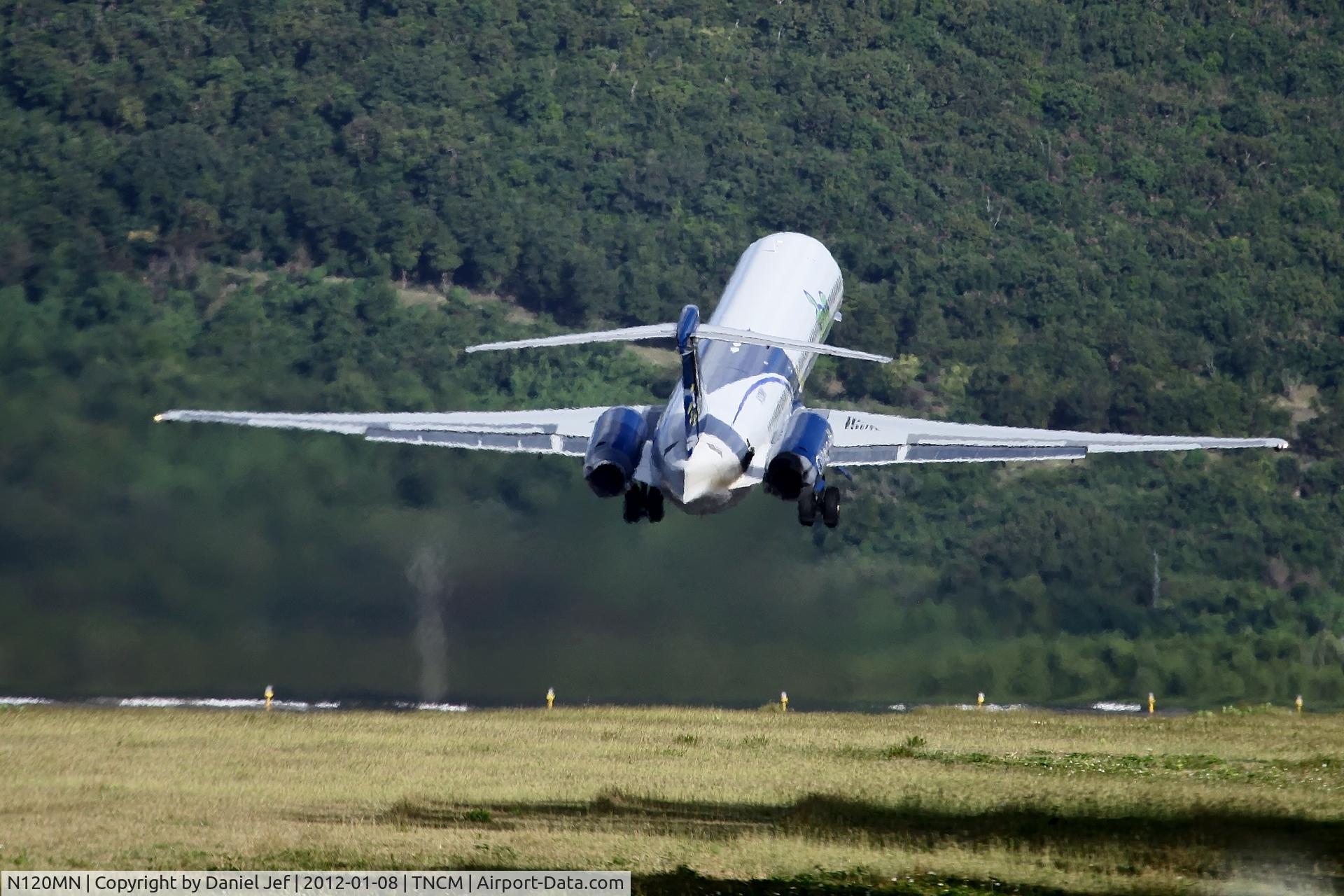 N120MN, 1992 McDonnell Douglas MD-83 C/N 53120, N120MN