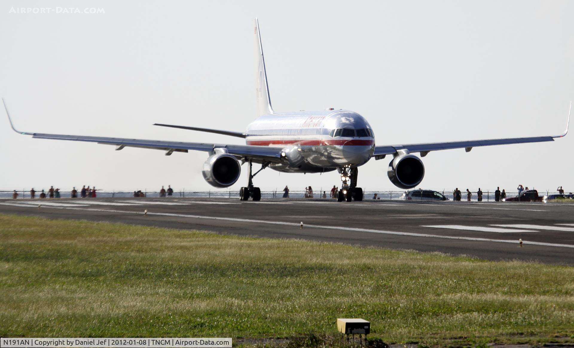 N191AN, 2001 Boeing 757-223 C/N 32385, N191AN