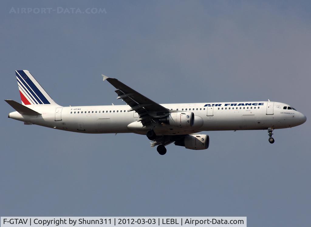 F-GTAV, 2009 Airbus A321-211 C/N 3884, Landing rwy 07L