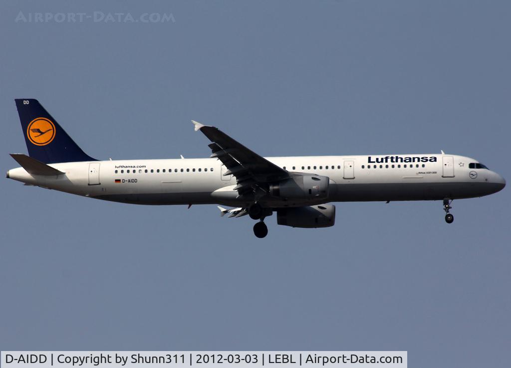 D-AIDD, 2010 Airbus A321-231 C/N 4585, Landing rwy 07L