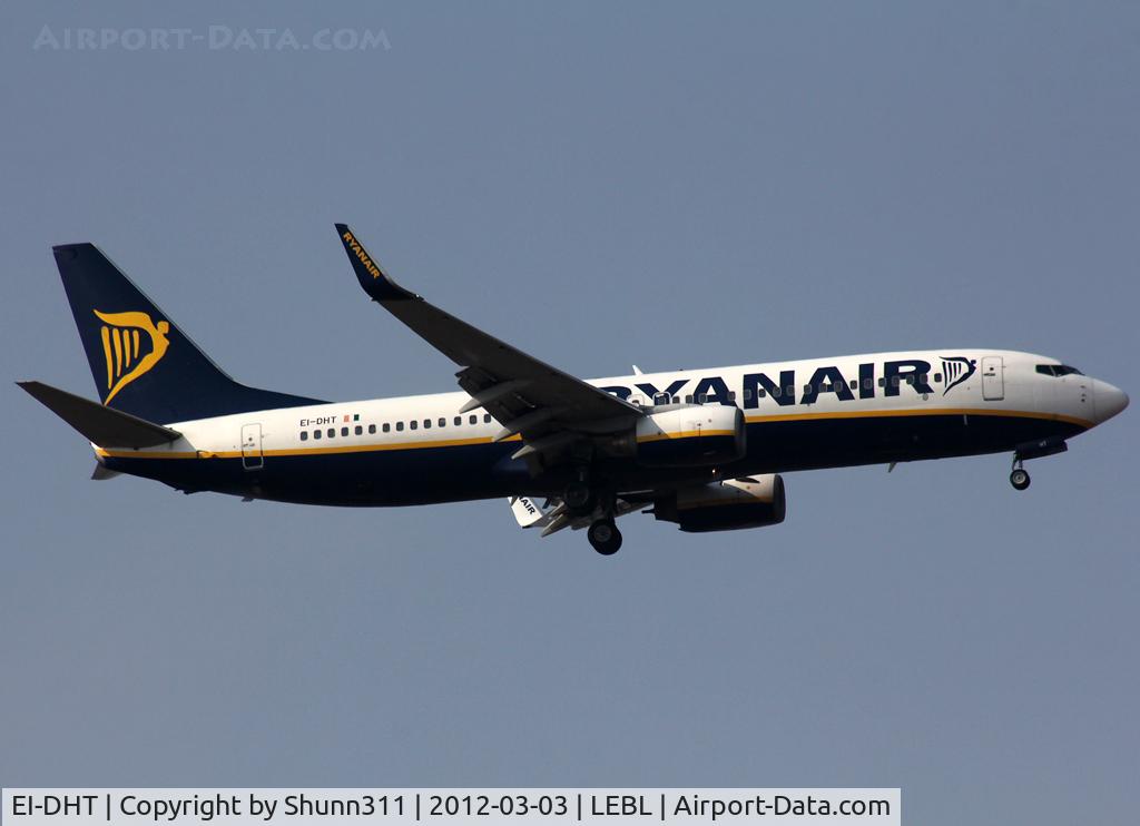 EI-DHT, 2005 Boeing 737-8AS C/N 33581, Landing rwy 07L