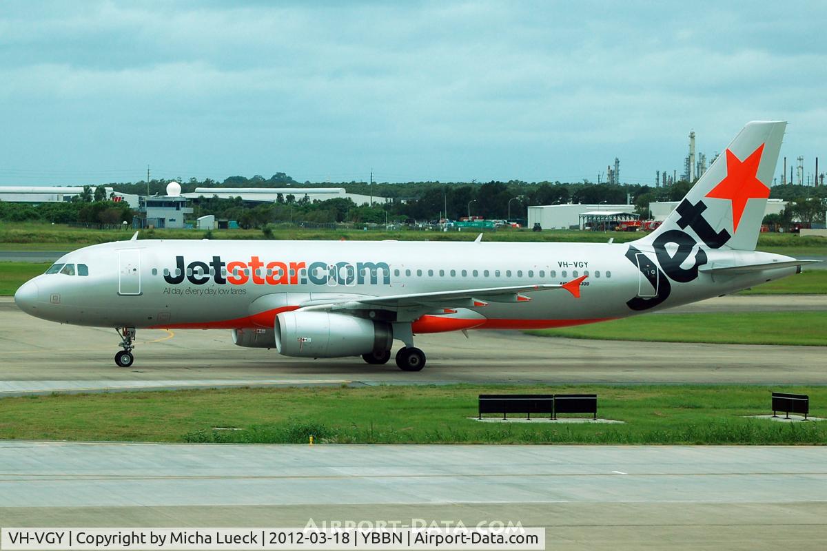 VH-VGY, 2010 Airbus A320-232 C/N 4177, At Brisbane
