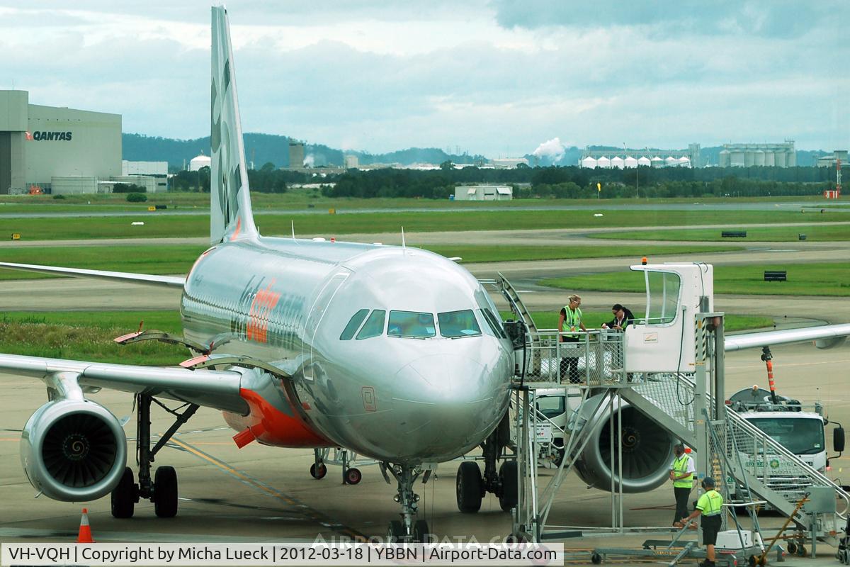 VH-VQH, 2006 Airbus A320-232 C/N 2766, At Brisbane