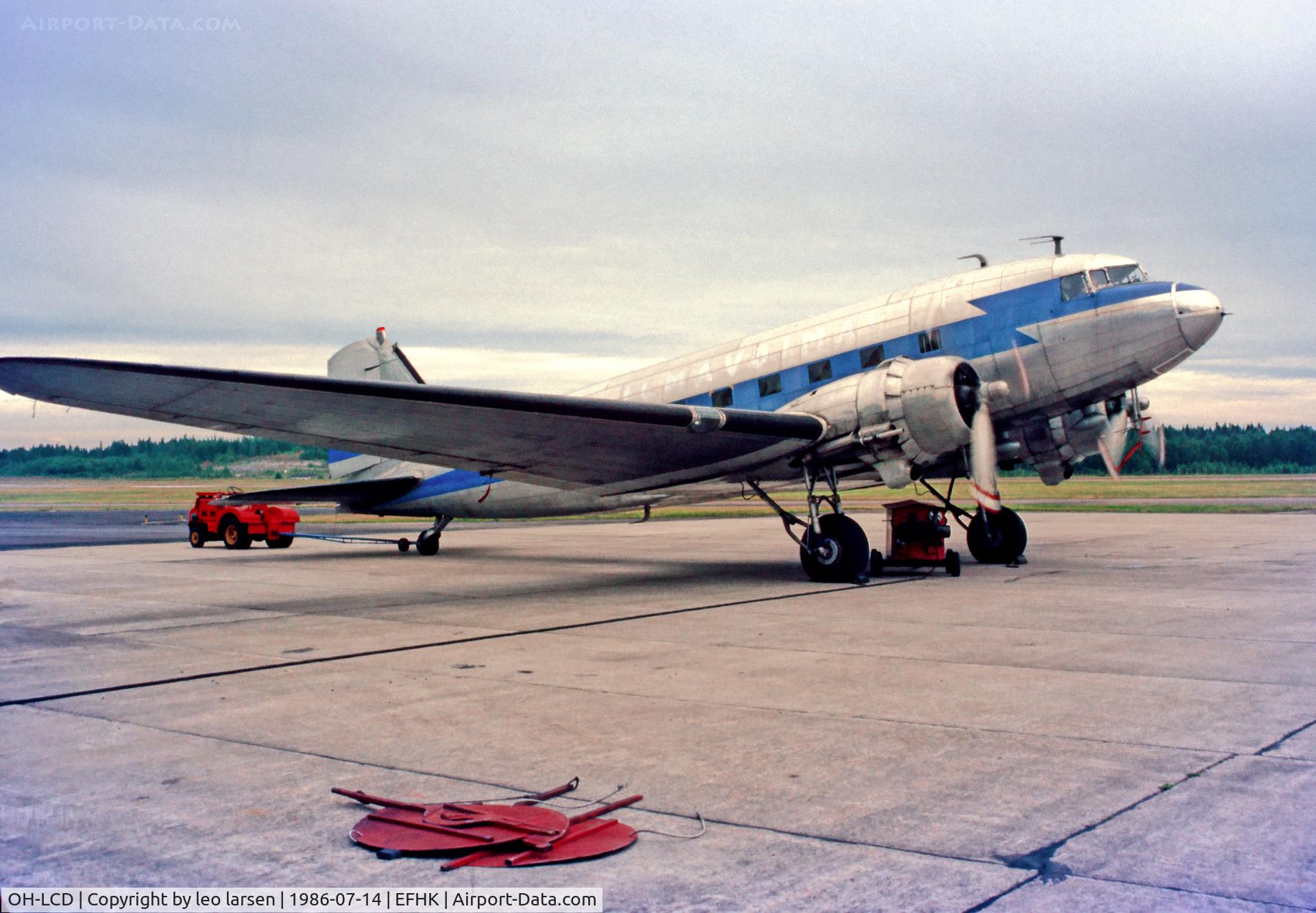 OH-LCD, 1943 Douglas C-47A-75-DL C/N 19309, Helsinki 16.7.86 run-up