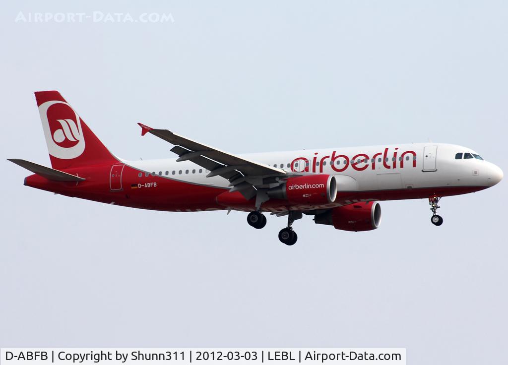 D-ABFB, 2009 Airbus A320-214 C/N 4128, Landing rwy 25R