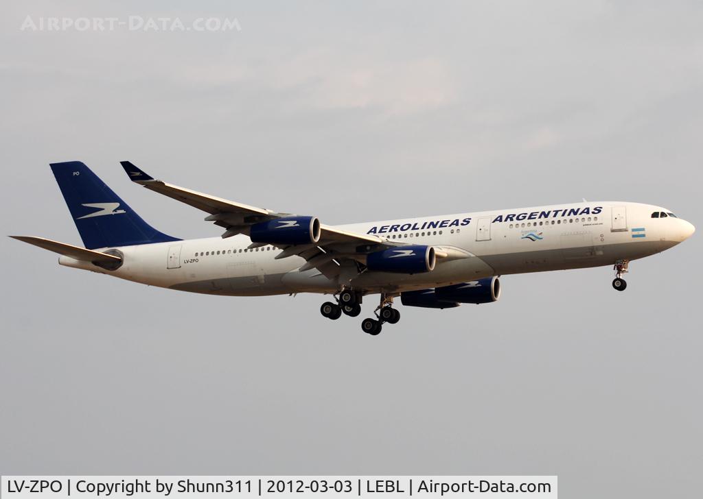 LV-ZPO, 1993 Airbus A340-211 C/N 063, Landing rwy 25R