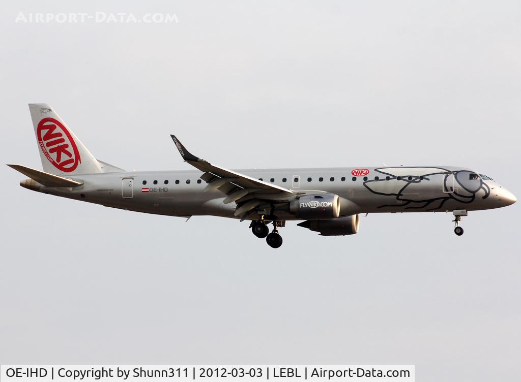 OE-IHD, 2010 Embraer E190 (ERJ-190-100) C/N 19000354, Landing rwy 25R