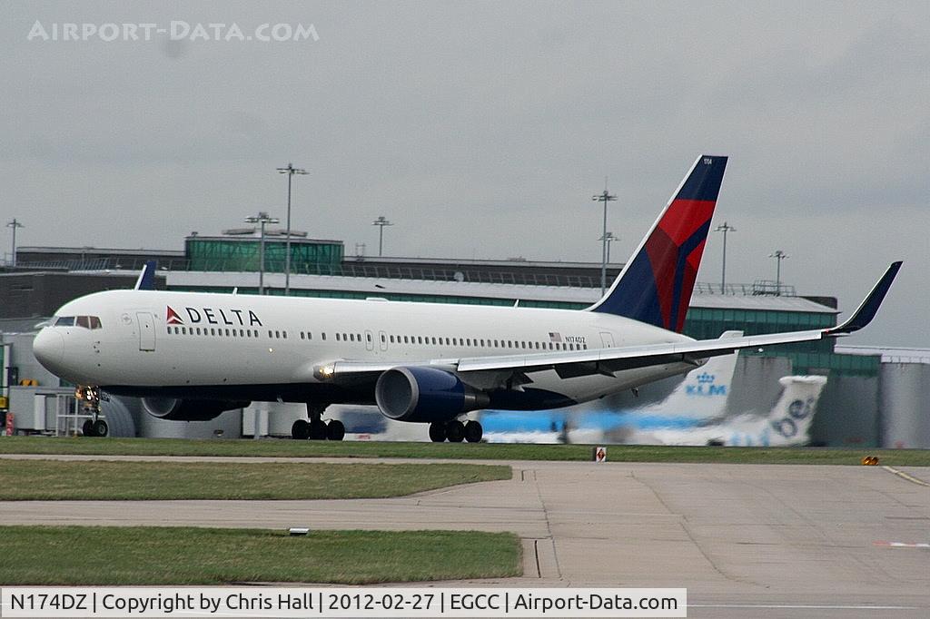 N174DZ, 1998 Boeing 767-332 C/N 29693, Delta