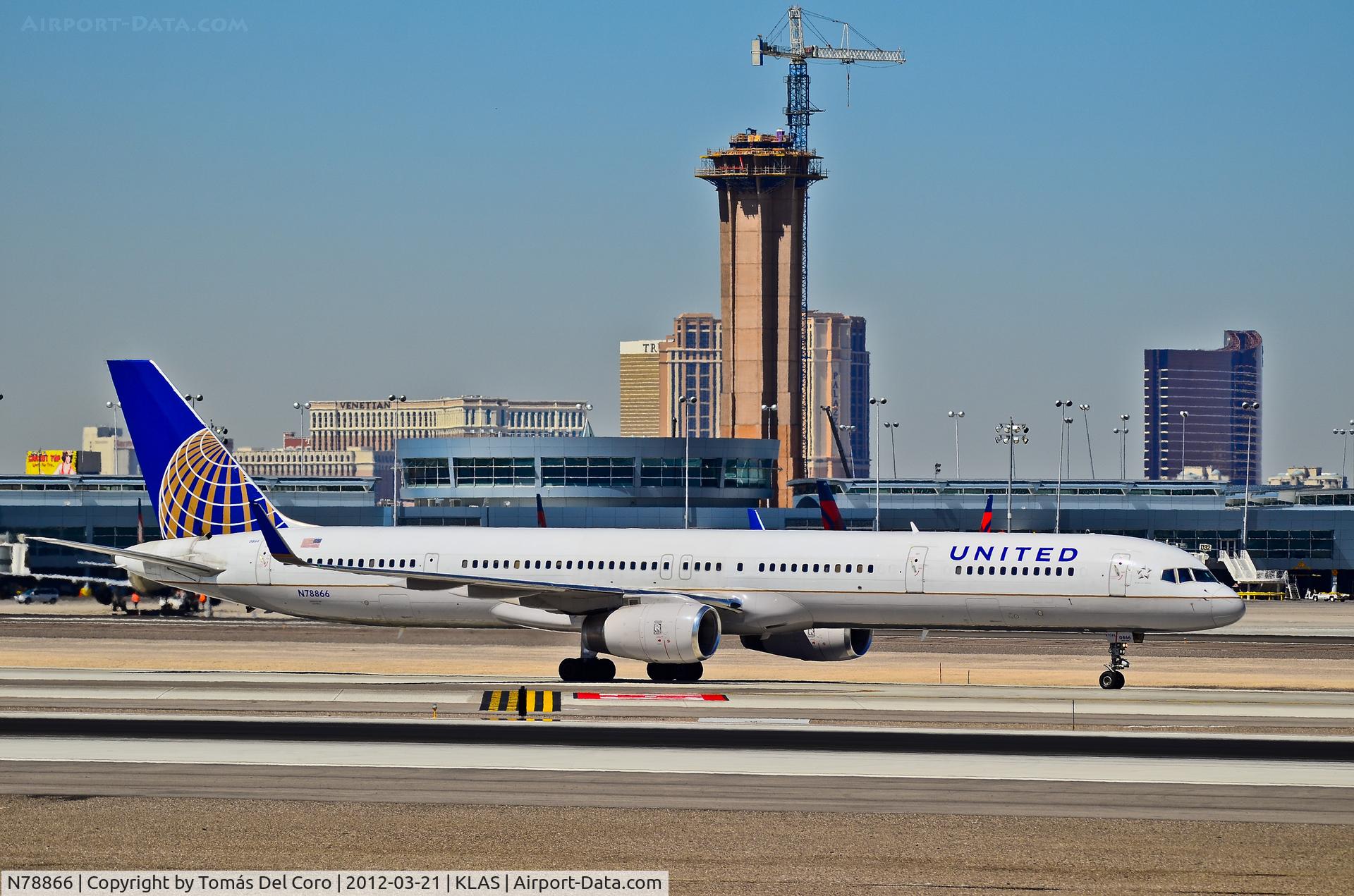 N78866, 2002 Boeing 757-33N C/N 32591, N78866 United Airlines 2002 Boeing 757-33N C/N 32591

Las Vegas - McCarran International (LAS / KLAS)
USA - Nevada, March 21, 2012
Photo: Tomás Del Coro