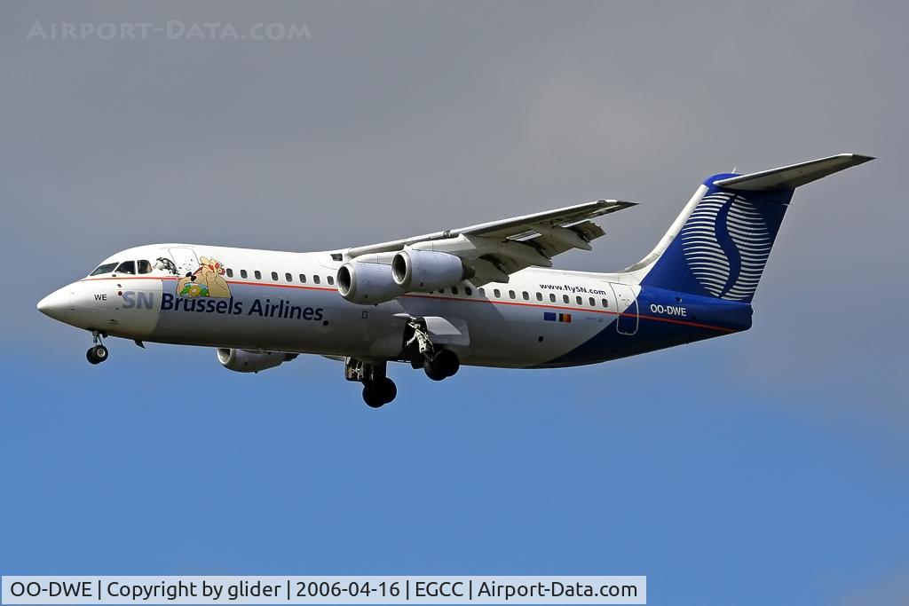 OO-DWE, 1998 British Aerospace Avro 146-RJ100 C/N E3327, Love the cartoon by the forward door!
