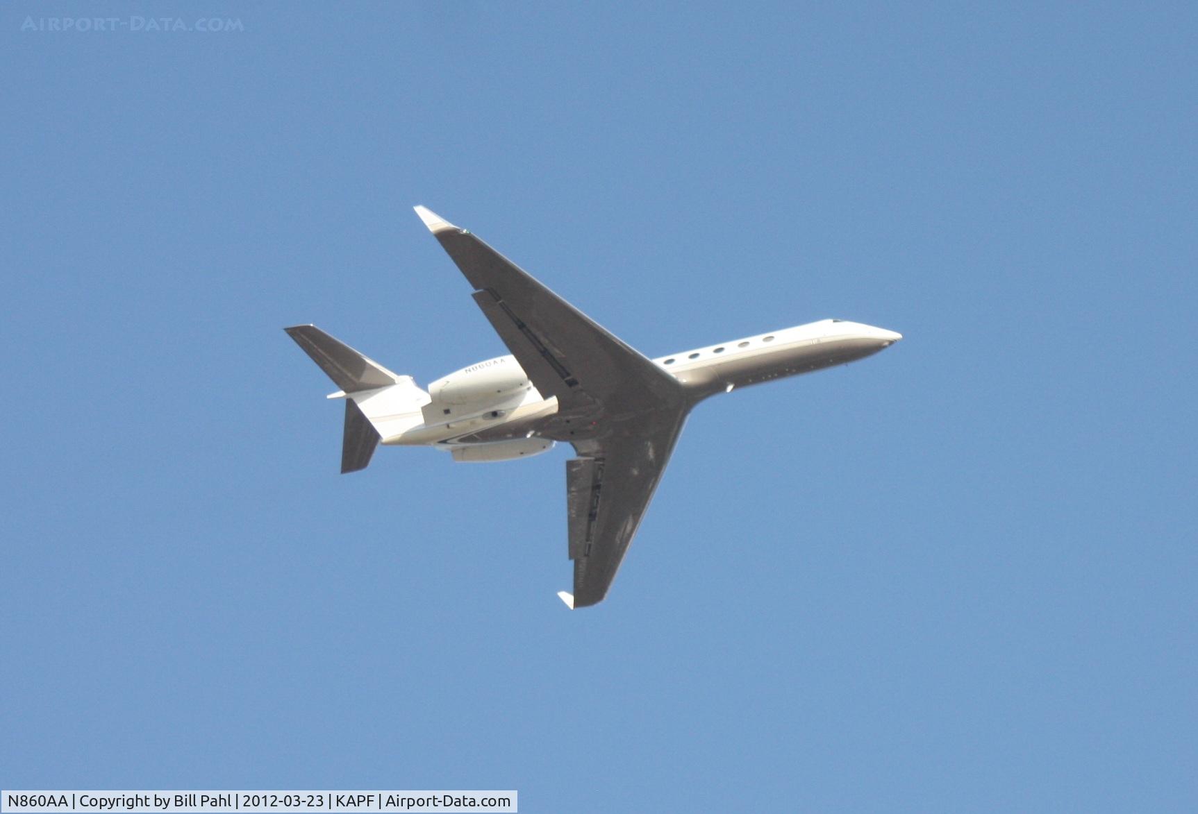 N860AA, 2005 Gulfstream Aerospace GV-SP (G550) C/N 5079, Shortly after takeoff from Naples Municipal