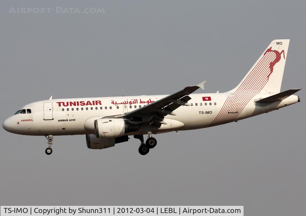 TS-IMO, 2001 Airbus A319-114 C/N 1479, Landing rwy 25R
