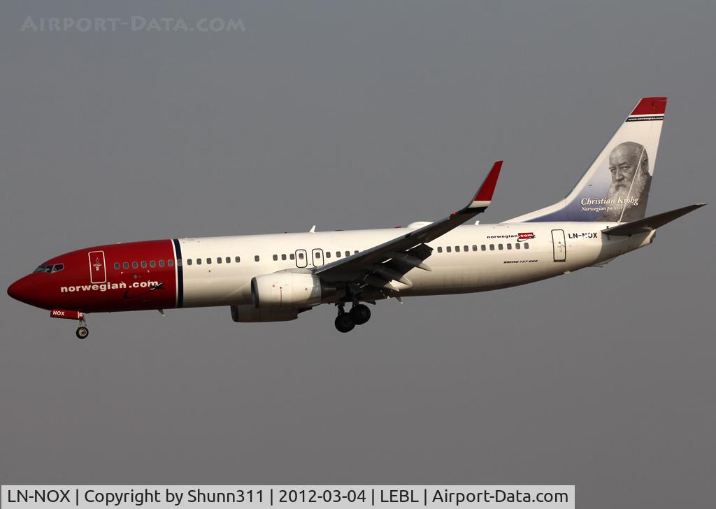 LN-NOX, 2010 Boeing 737-8JP C/N 37818, Landing rwy 25R