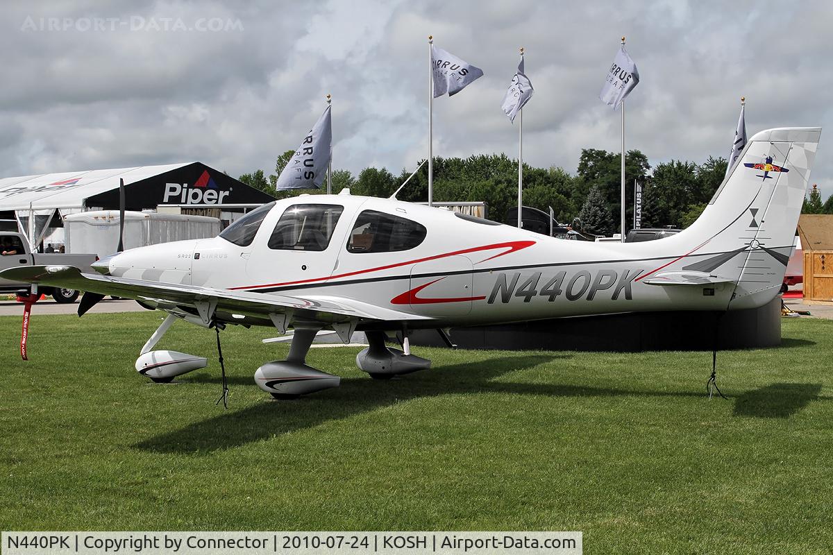 N440PK, Cirrus SR22 C/N 3503, EAA Airventure 2010.