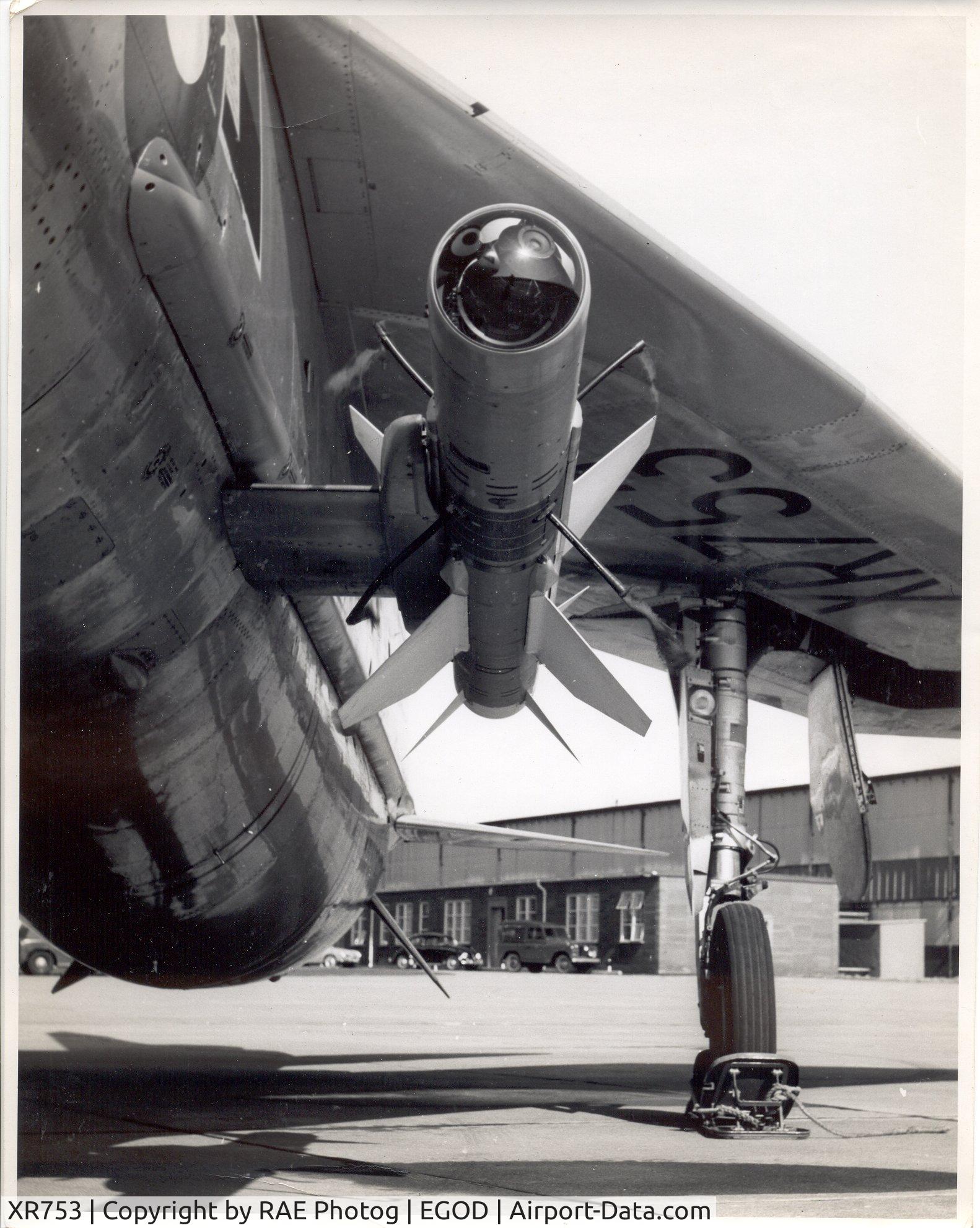 XR753, 1965 English Electric Lightning F.6 C/N 95218, Lightning with Red Top Missile