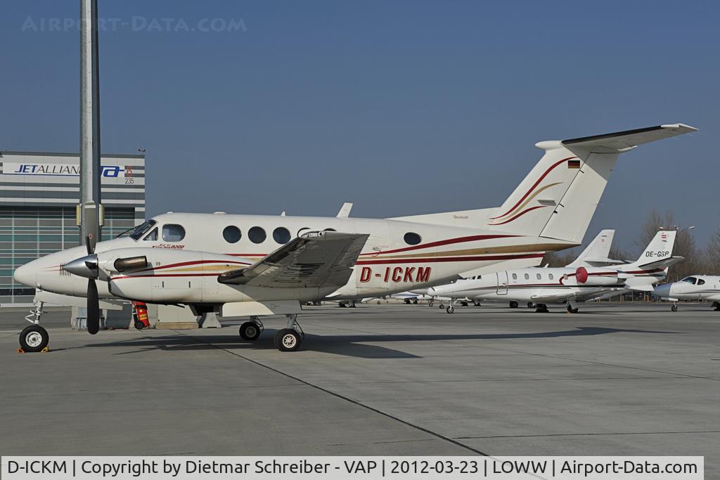 D-ICKM, 1982 Beech B200 King Air C/N BB-1005, Beech 200 King Air