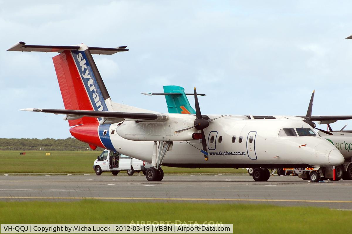 VH-QQJ, 1994 De Havilland Canada DHC-8-102A Dash 8 C/N 392, At Brisbane