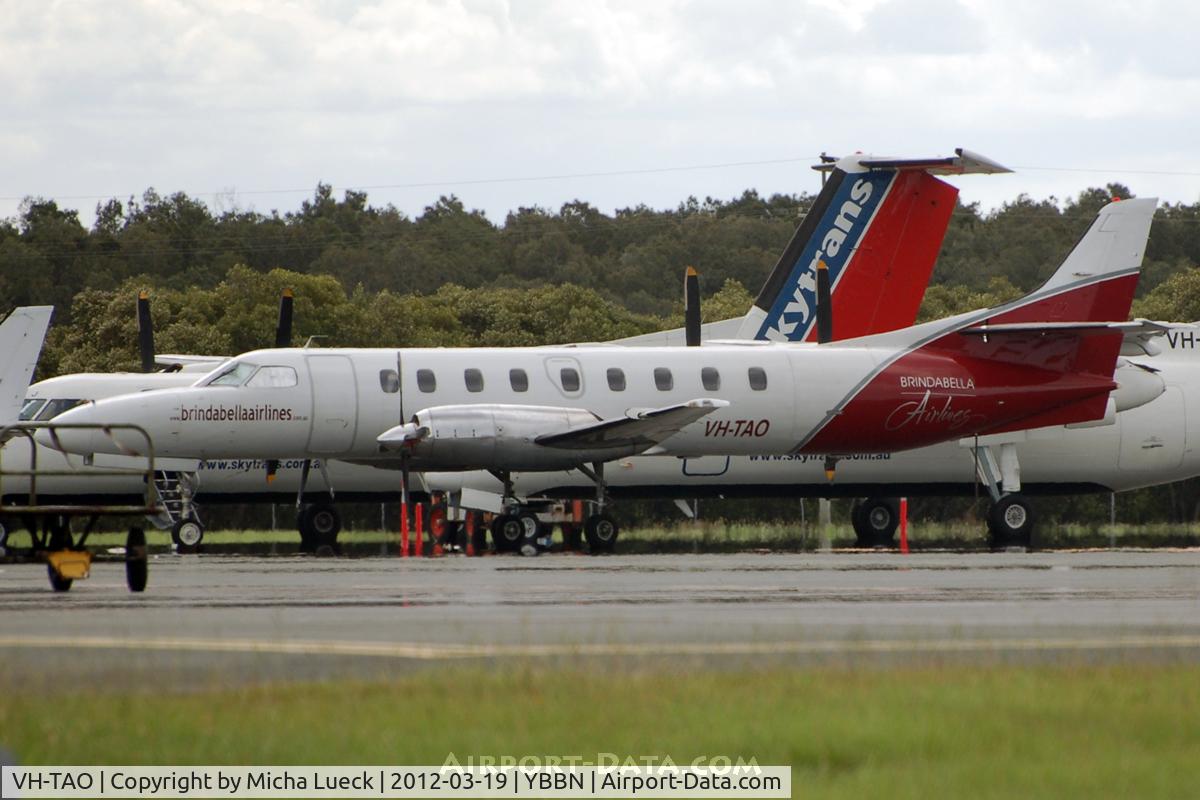 VH-TAO, 1982 Fairchild Swearingen SA-227AC Metro III C/N AC-513, At Brisbane