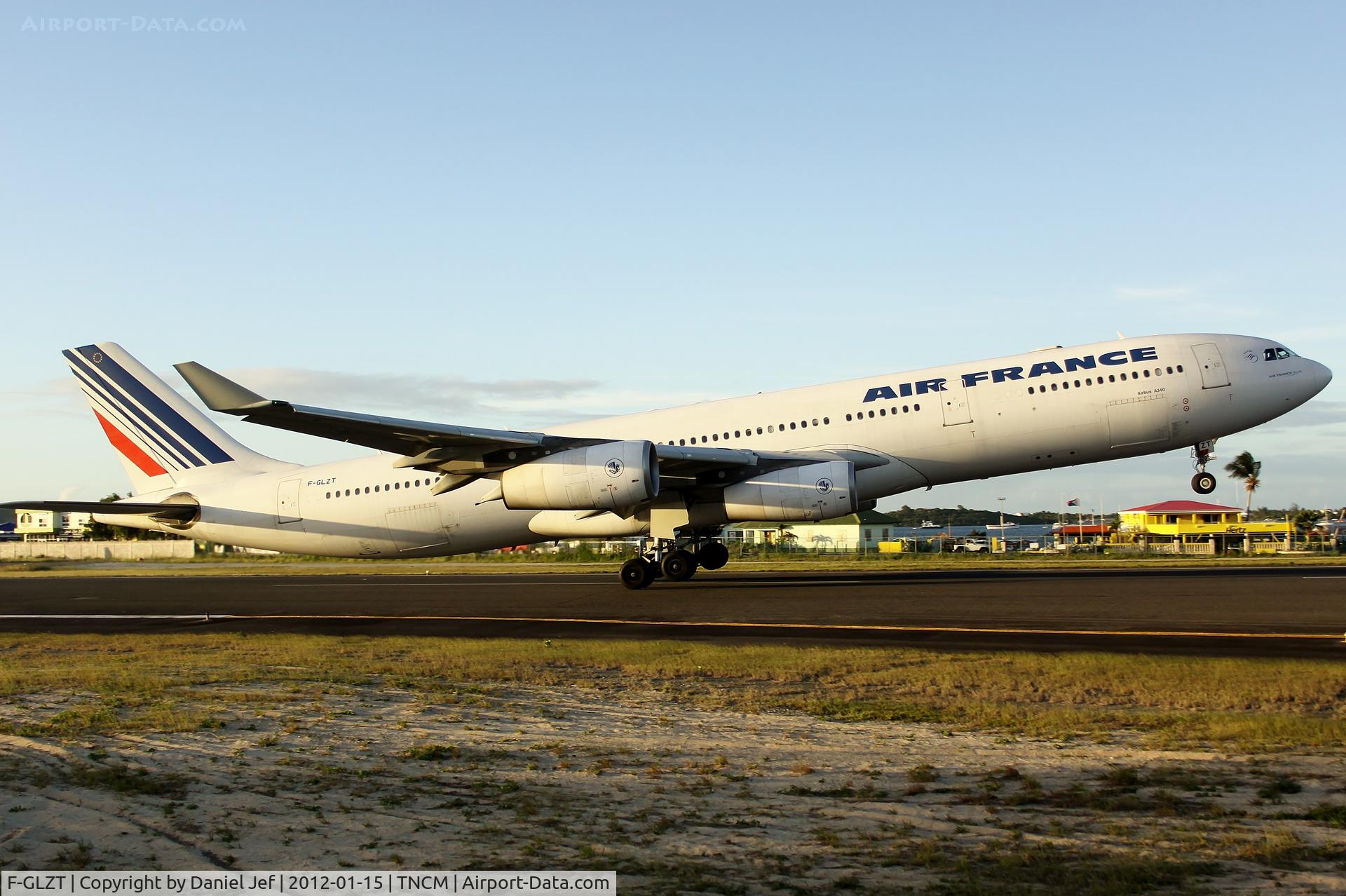 F-GLZT, 2000 Airbus A340-313X C/N 319, F-GLZT