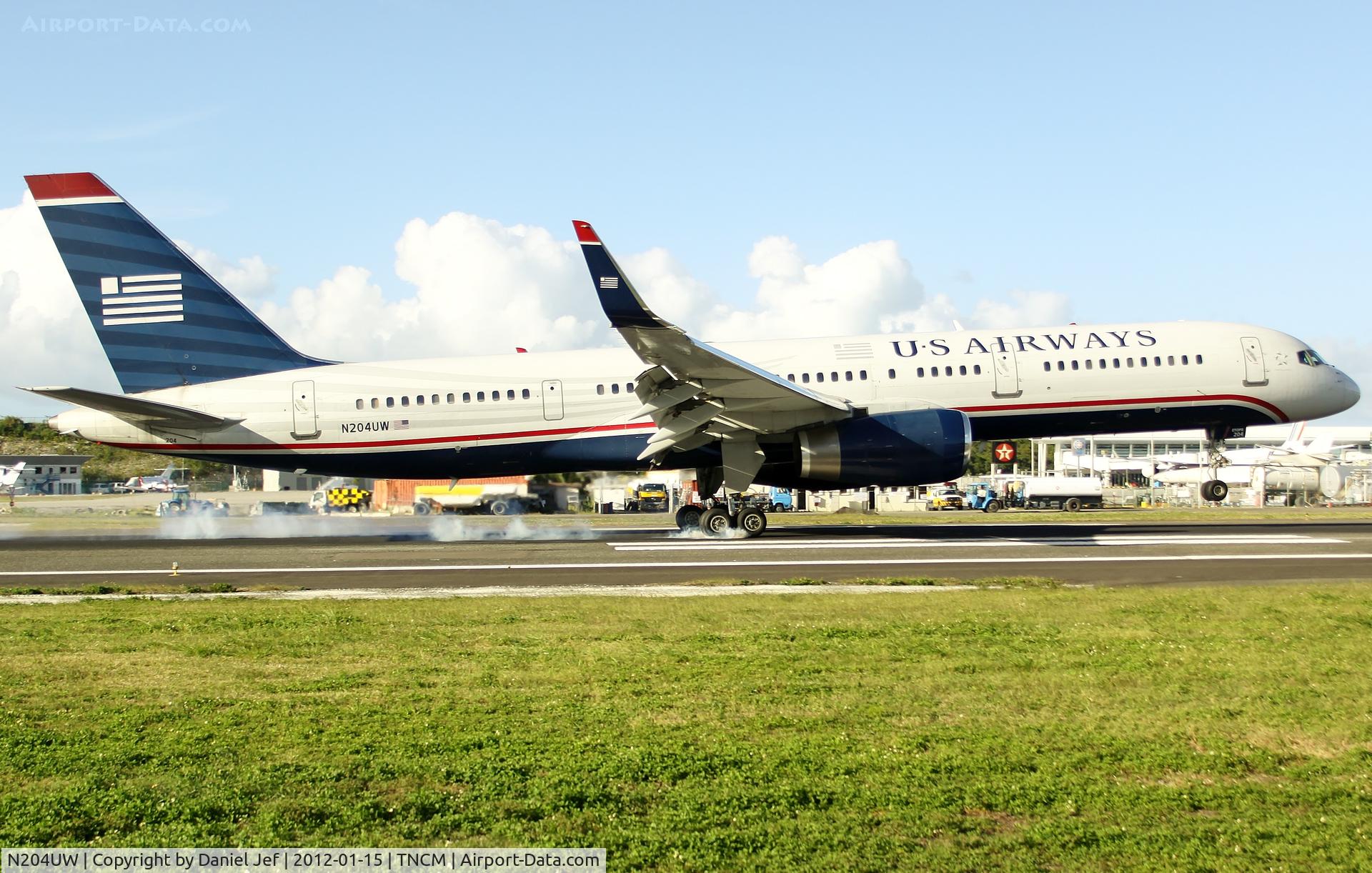 N204UW, 2000 Boeing 757-23N C/N 30886, N204UW