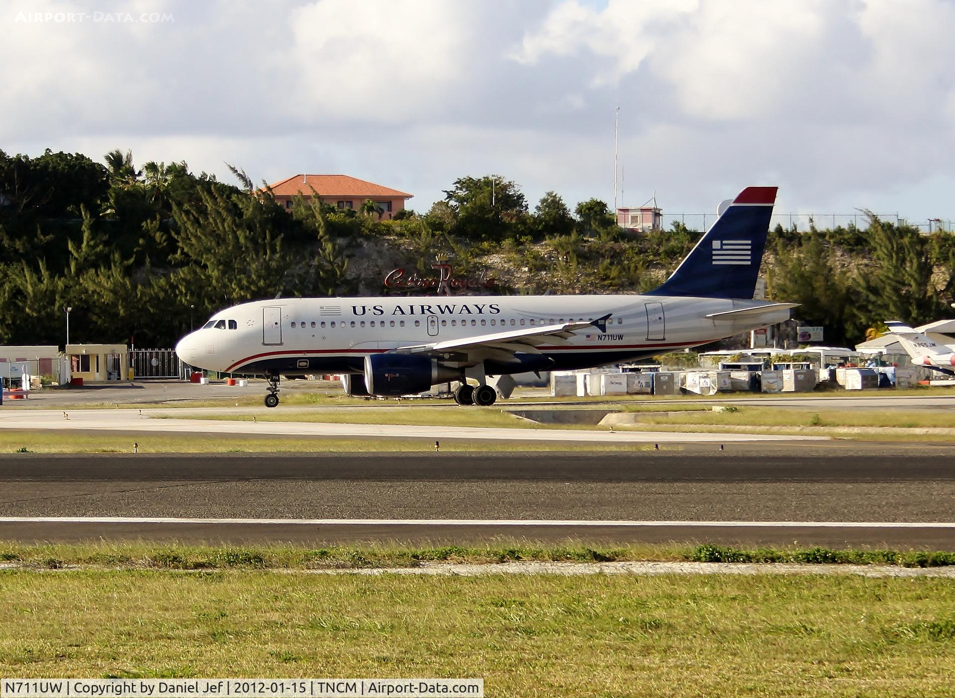 N711UW, 1999 Airbus A319-112 C/N 1033, N711UW